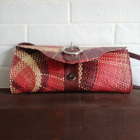 Paper straw woven shoulder baguette bag brown red tan cream buckle front - Picture 10 of 16